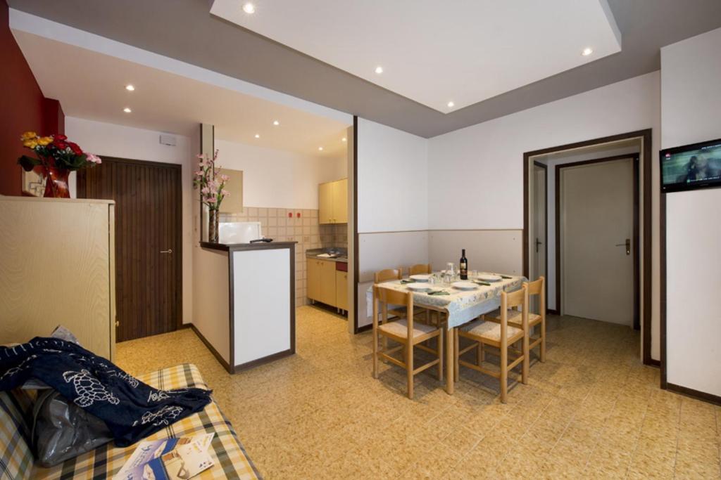 Residence G. Verdi Μπιμπιόνε Δωμάτιο φωτογραφία